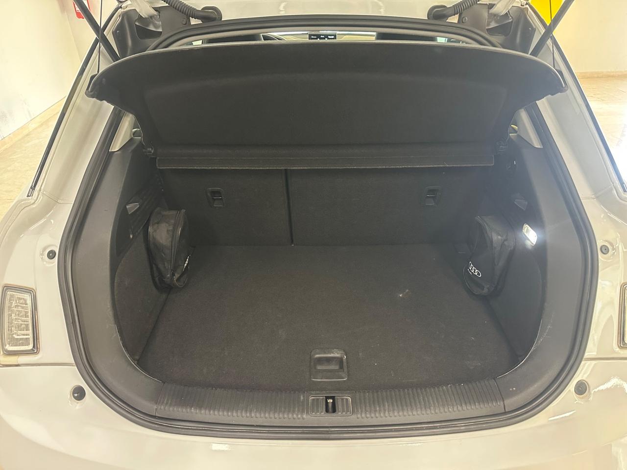 Audi A1 1.6 TDI S line edition