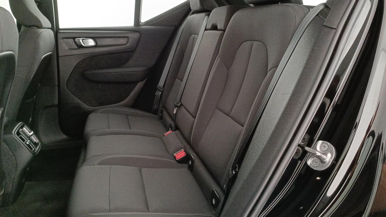 VOLVO XC40 1.5 t2 Momentum auto my21