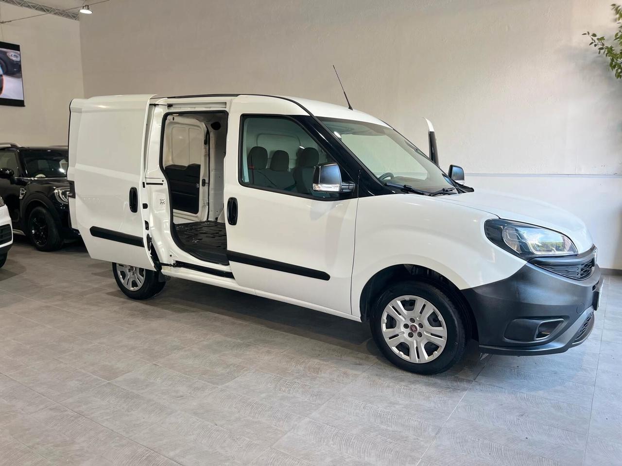 Fiat Doblo DOBLò 1.6 MJT 105 CV 3 POSTI LOUNGE 2022 *UNICOPRO* *52MILAKM*