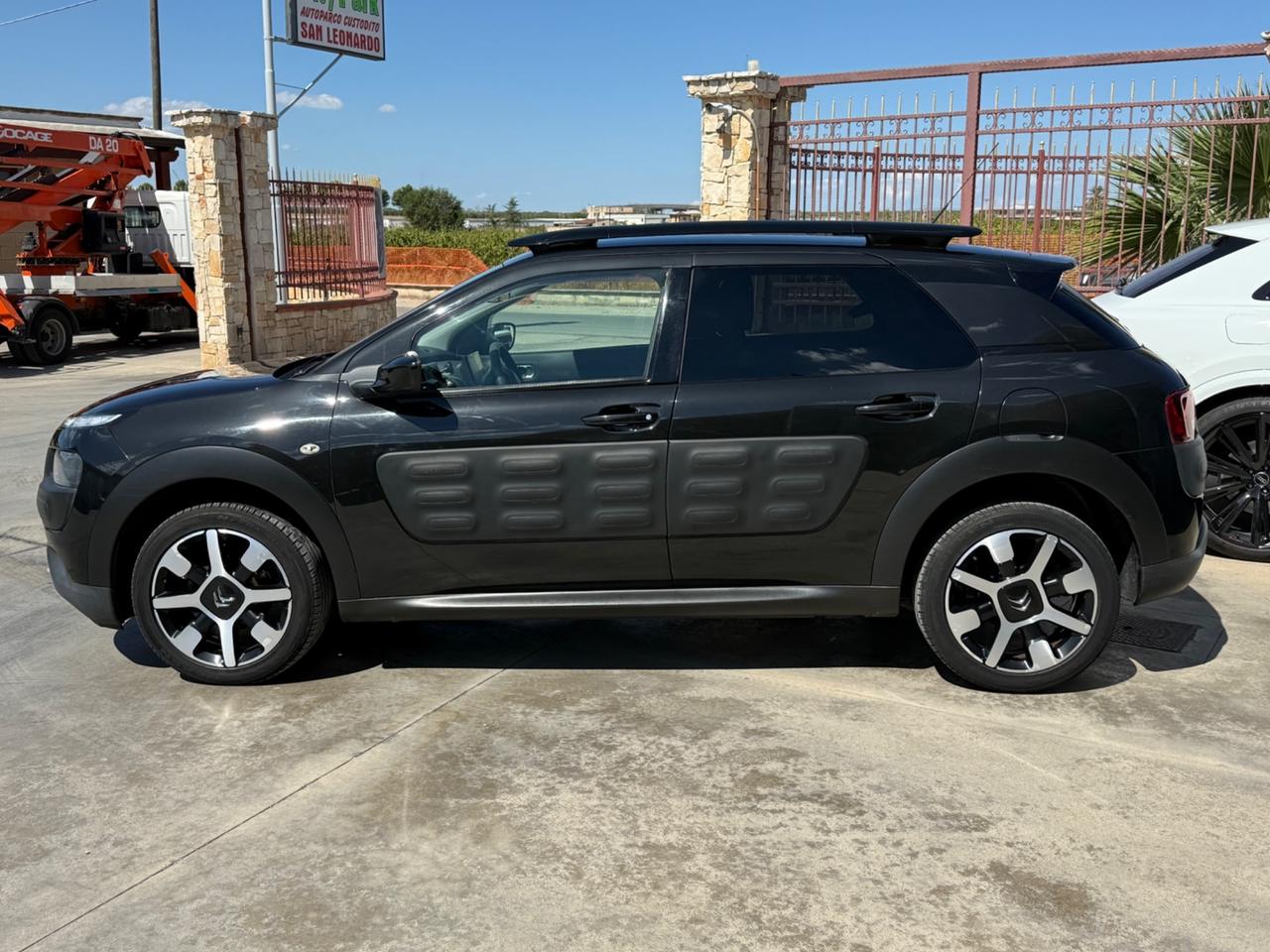 Citroen C4 Cactus 1.6 BlueHDi 100 Shine