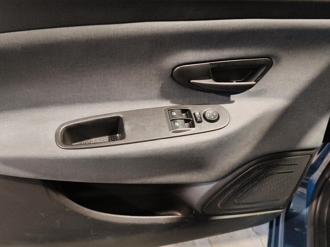 Lancia Ypsilon 1.0 FireFly 5 porte S&S Hybrid Ecochic Gold