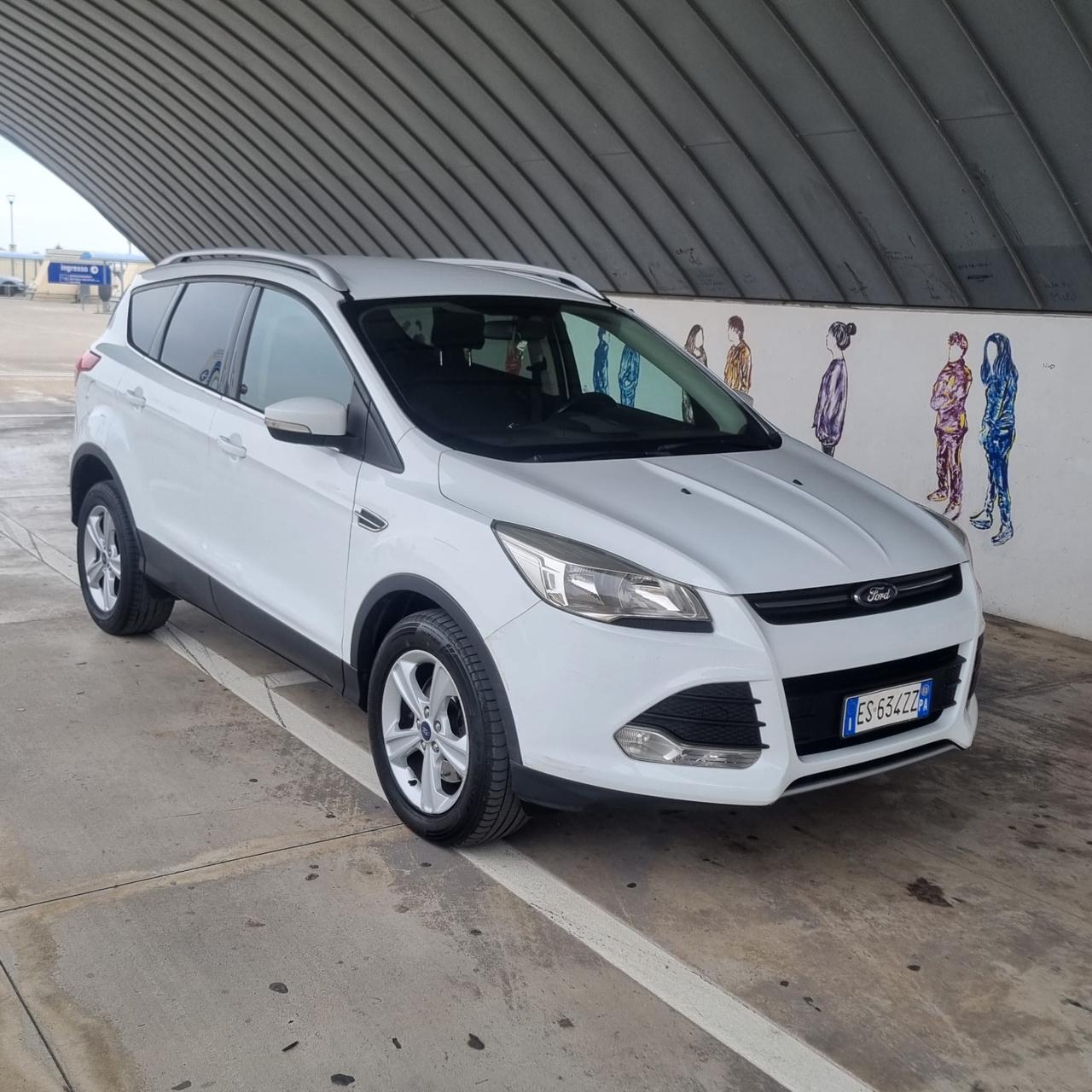 Ford Kuga 2.0 TDCI 140 CV 2WD Titanium