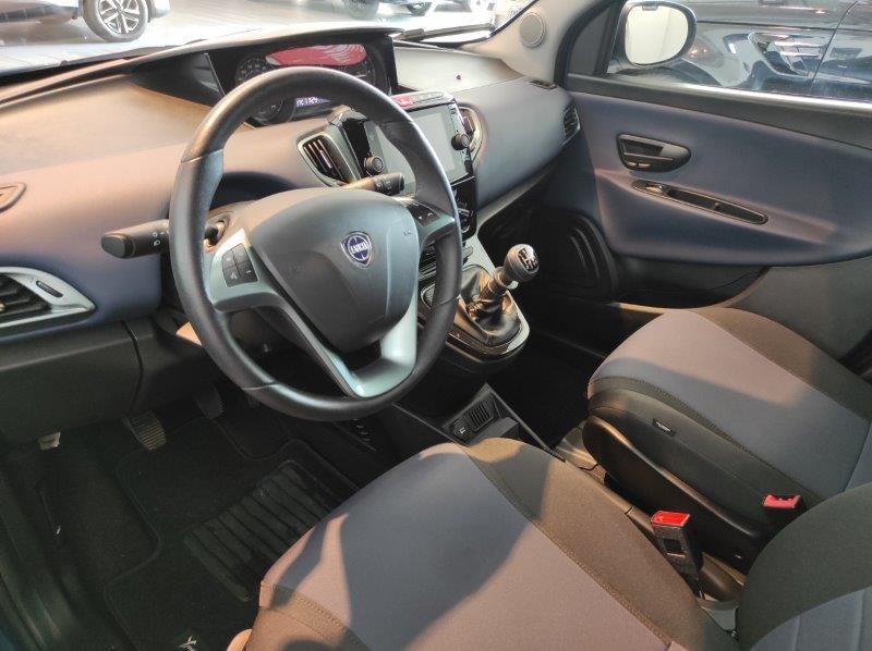 LANCIA Ypsilon 3ª serie - Ypsilon 1.0 FireFly 5 porte S&S Hybrid Platino