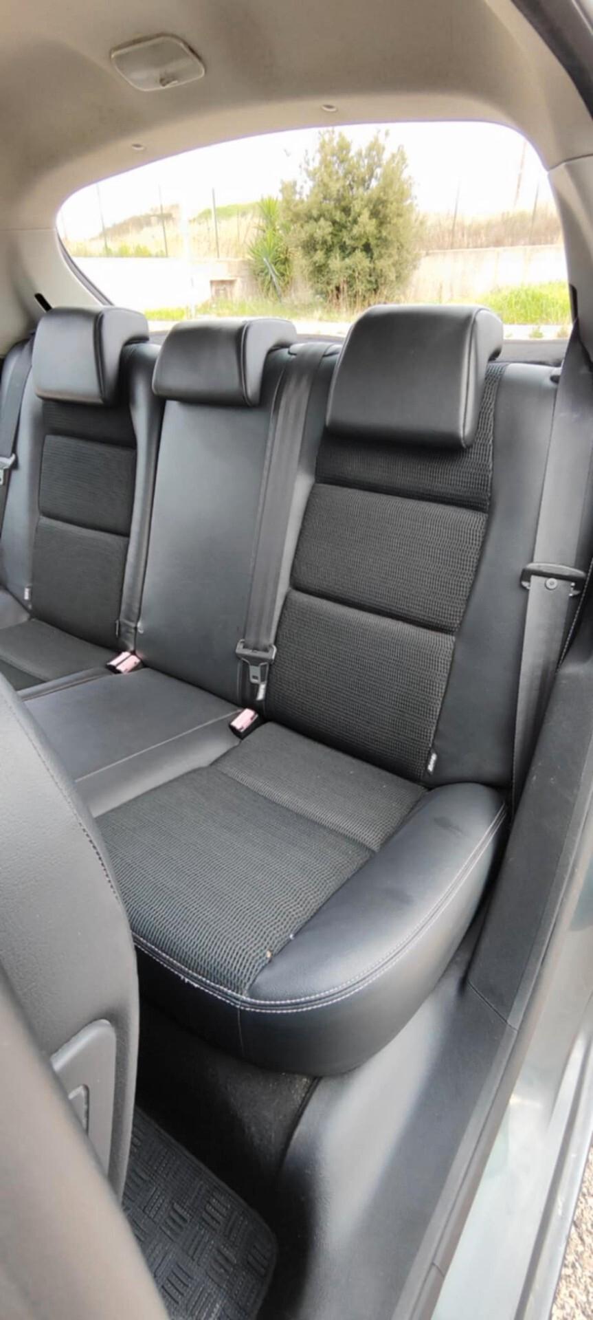 Peugeot 207 1.6 8V HDi 93CV 5p. Allure