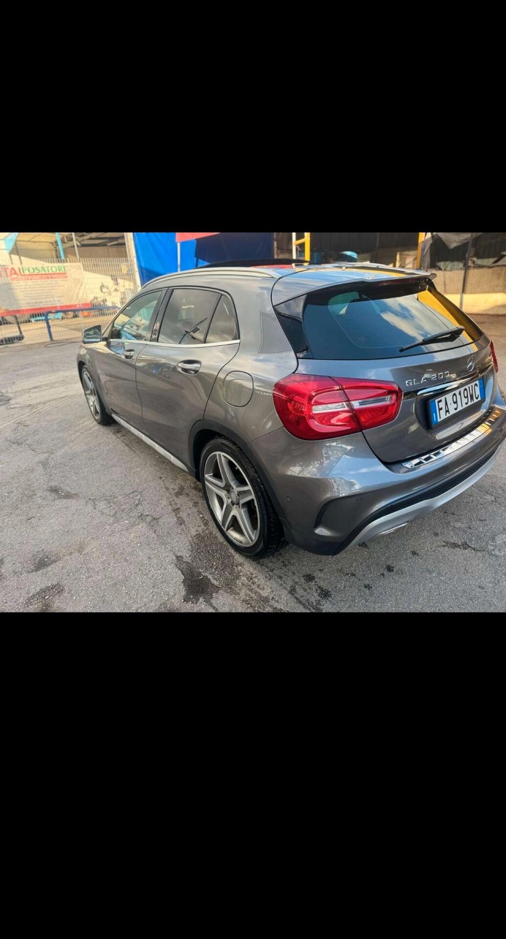 Mercedes-benz GLA 200 d Automatic Premium