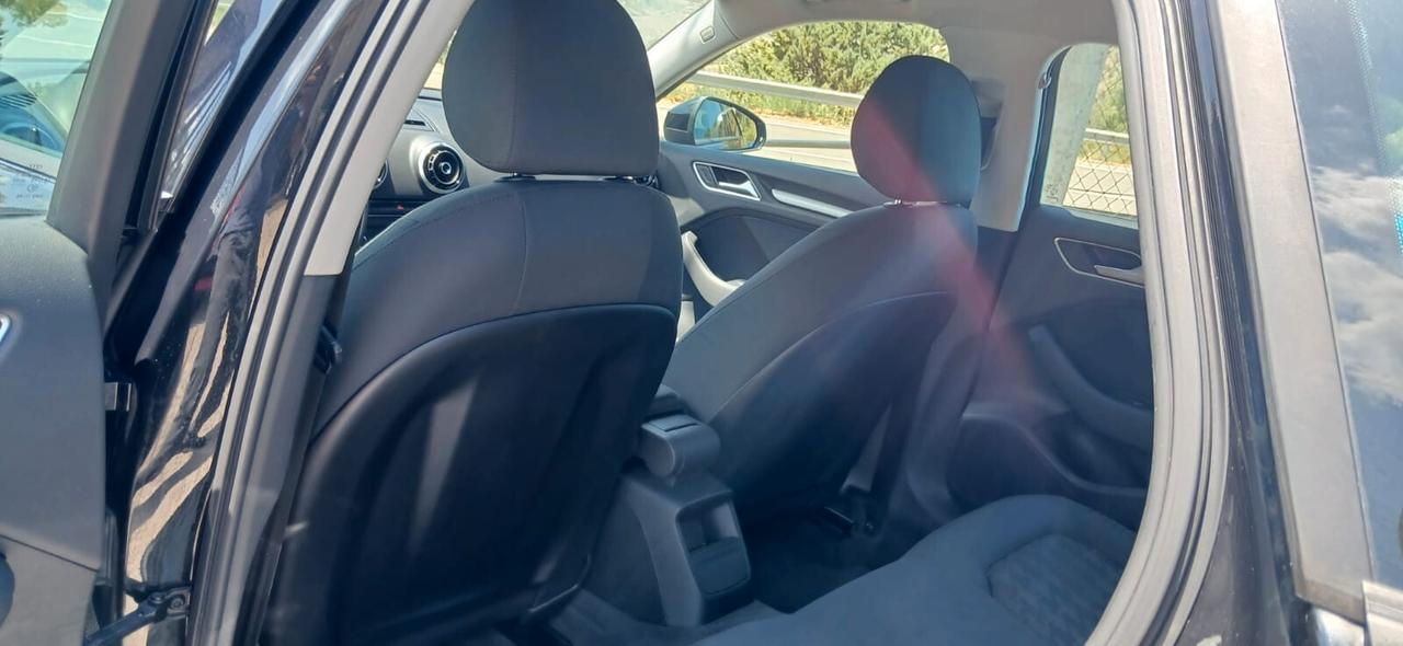 Audi A3 SPB 1.6 TDI ultra Ambition - 2014