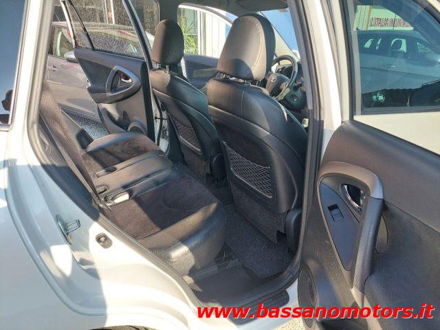 TOYOTA RAV 4 RAV4 Crossover 2.2 D-4D 150 CV DPF Exclusive