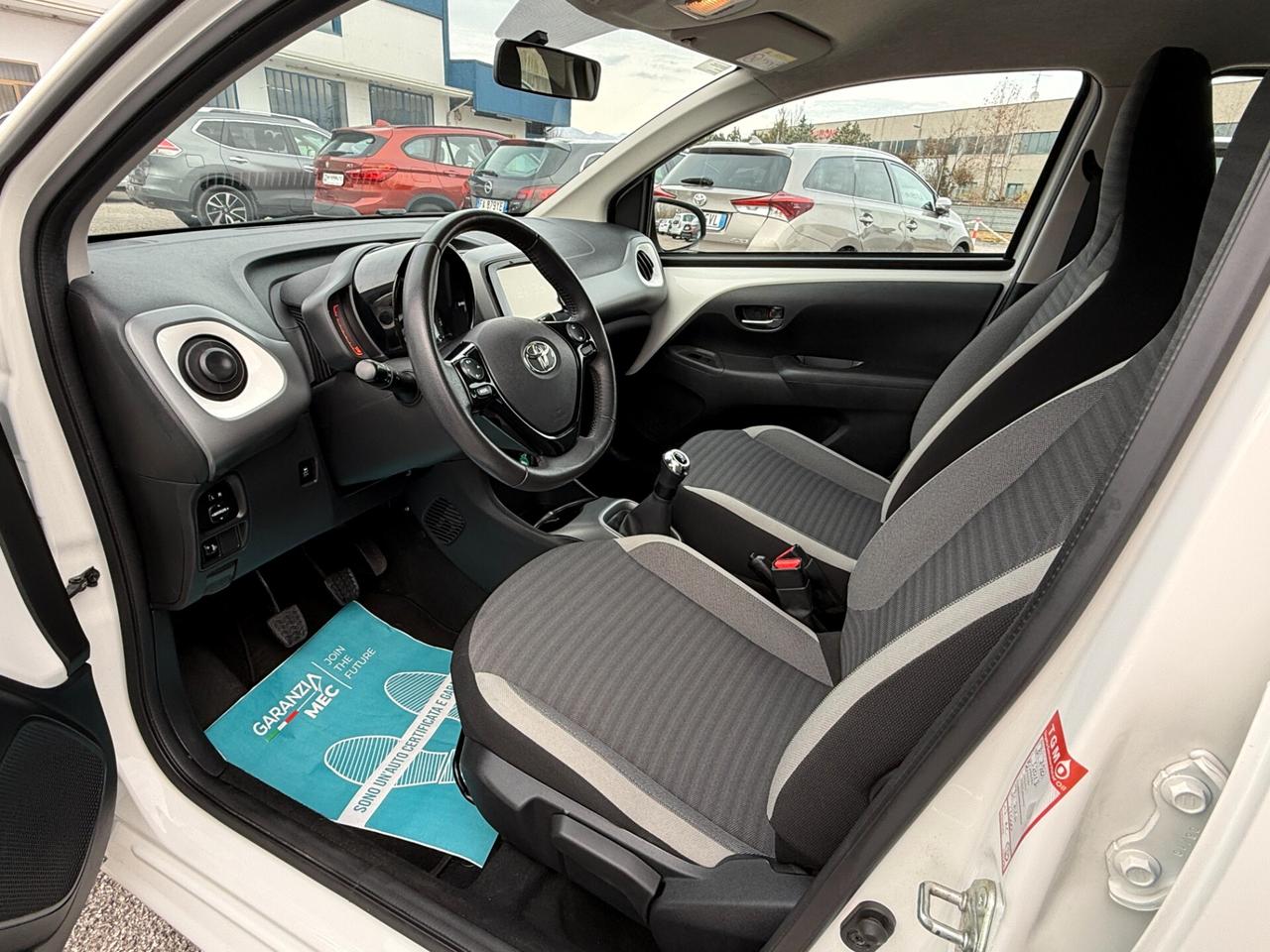 Toyota Aygo 1.0 VVT-i 72 CV 5 porte x-business