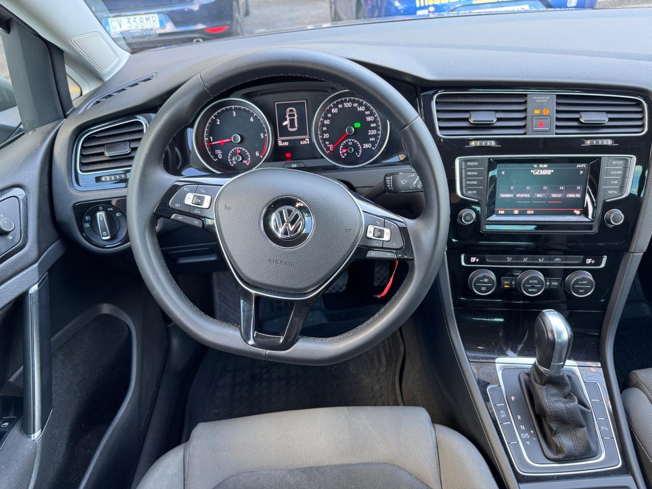 Volkswagen Golf 1.6 TDI DSG 5p. Highline 2015