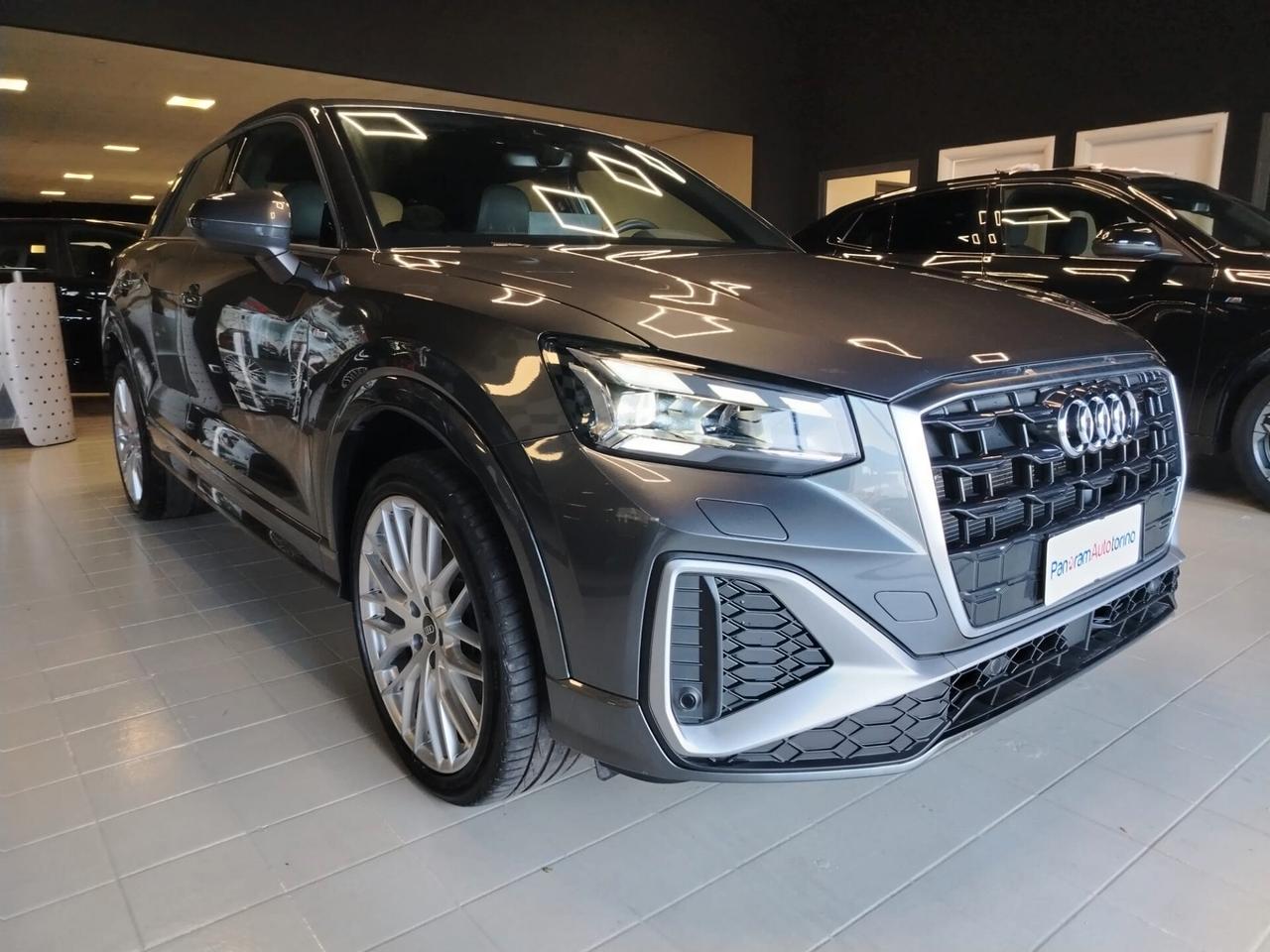 AUDI Q2 Q2 35 TDI S tronic Identity Black