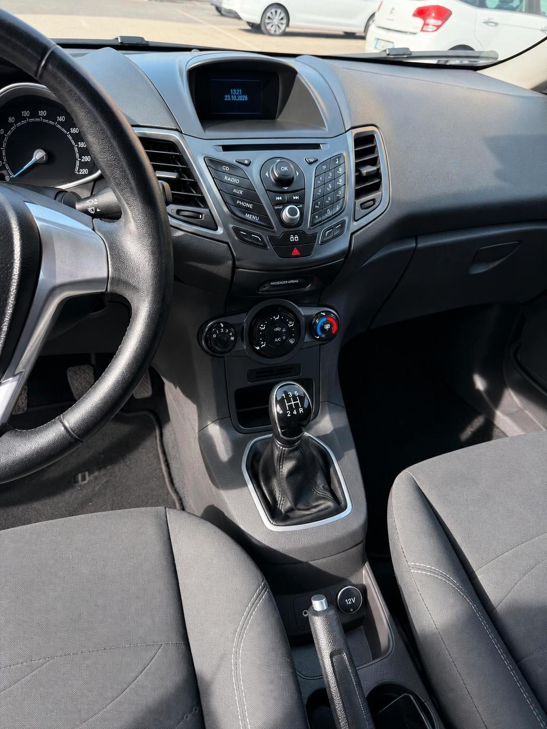 Ford Fiesta 1.5 tdci - NEOPATENTATI - 12 MESI DI GARANZIA -