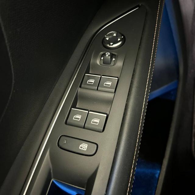 PEUGEOT 3008 Hybrid4 300 e-EAT8 GT Pack TETTO APRIBILE