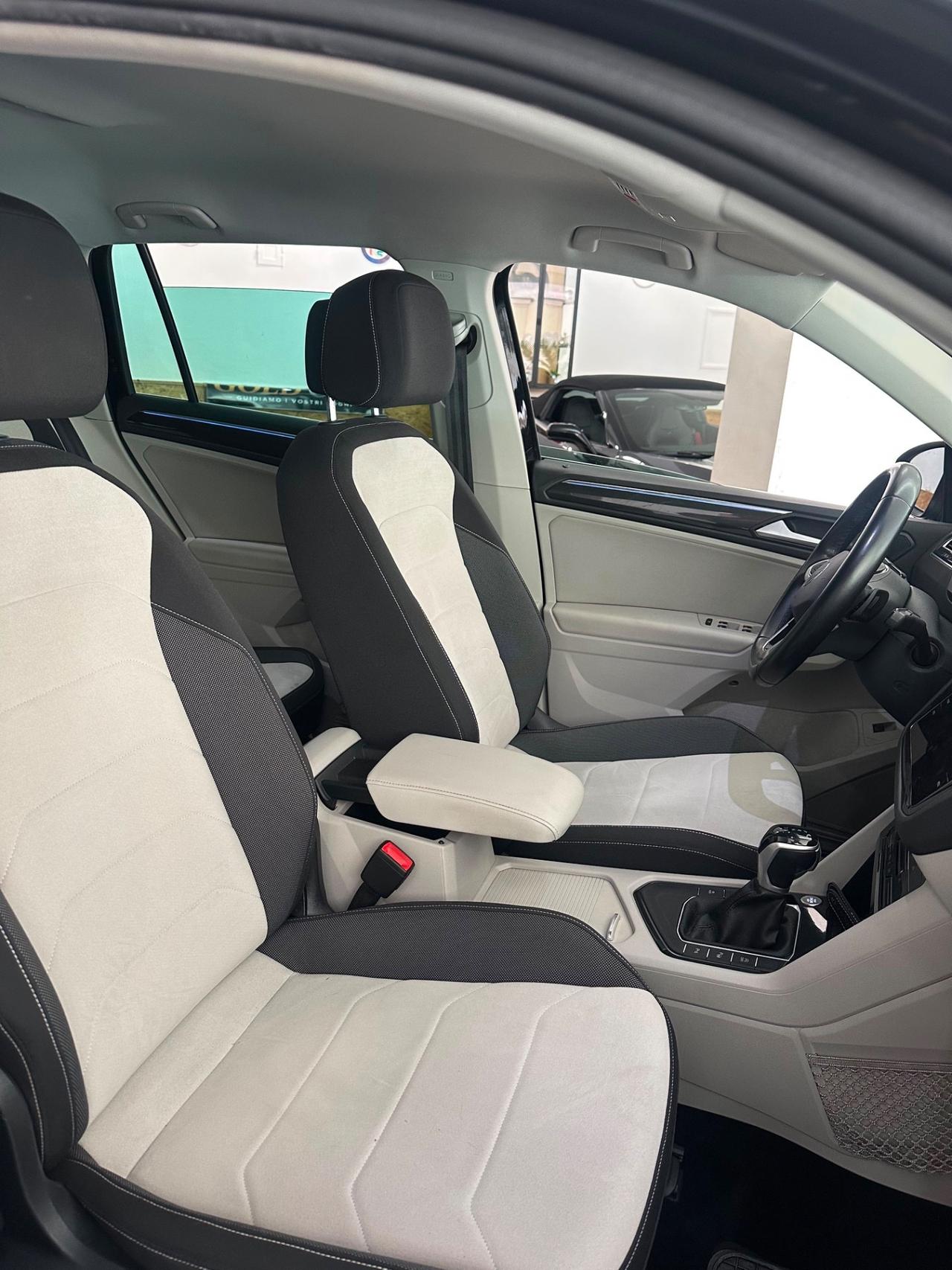 Volkswagen Tiguan 2.0 TDI 150 CV SCR DSG Elegance