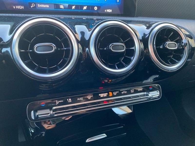 Mercedes-Benz Classe A A 180 d Sport Night edition auto