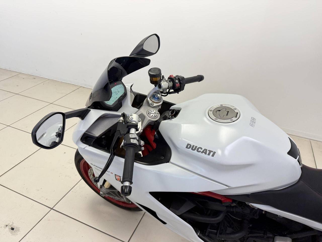 DUCATI 939 Super Sport S White
