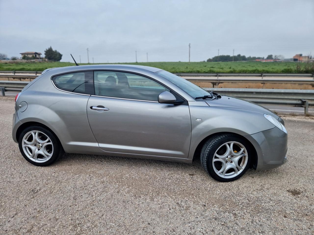 Alfa Romeo MiTo 1.4 78 CV Distinctive Sport Pack