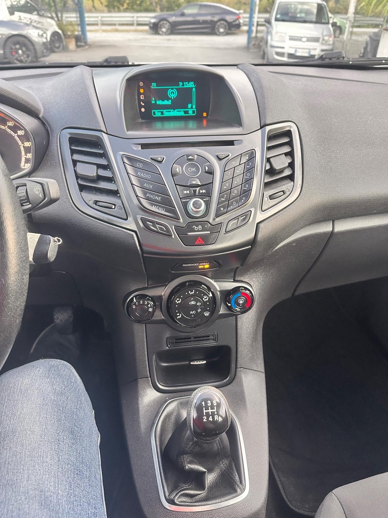 Ford Fiesta 1.4 5p GPL Titanium