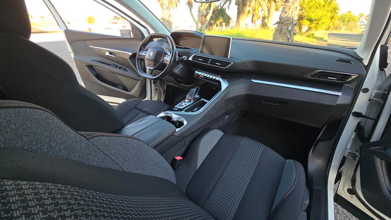 Peugeot 3008 BlueHDi 120 S&S Business