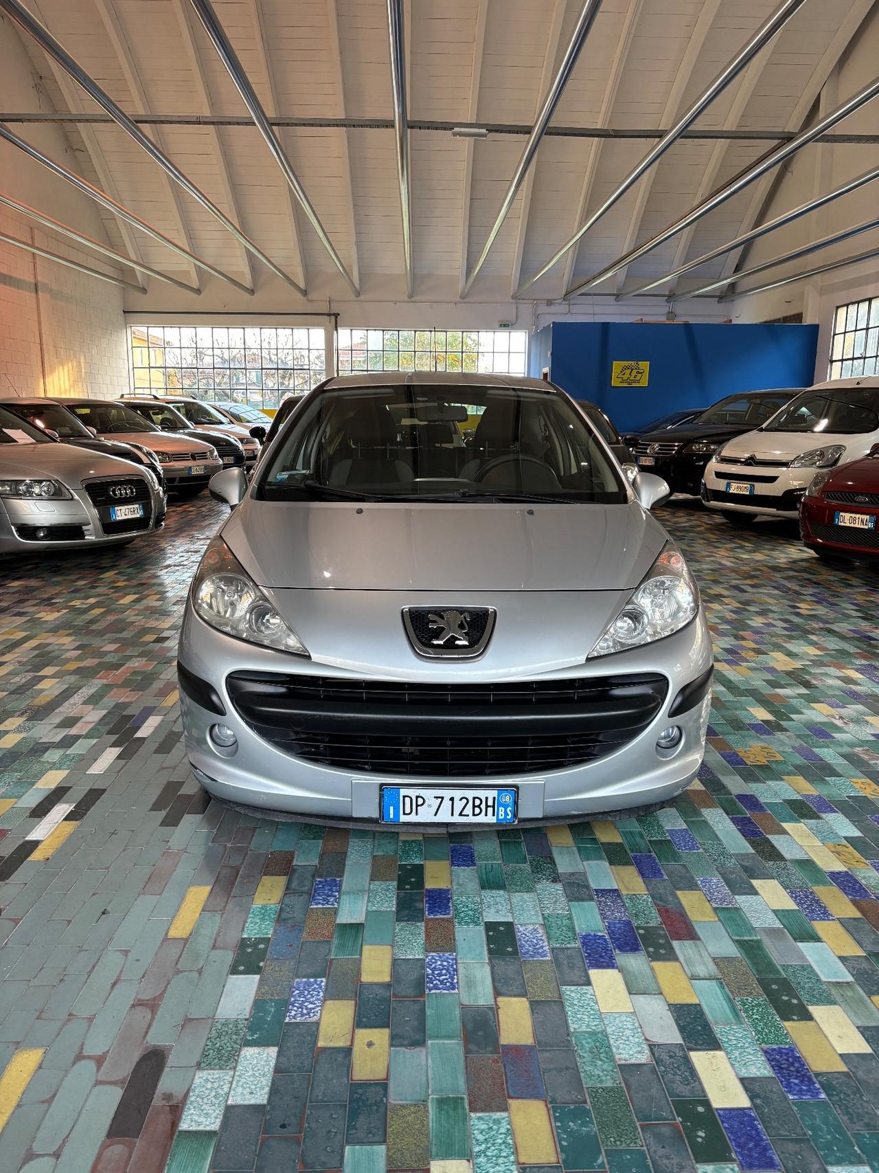 Peugeot 207 1.4 8V 75CV 3p. X Line