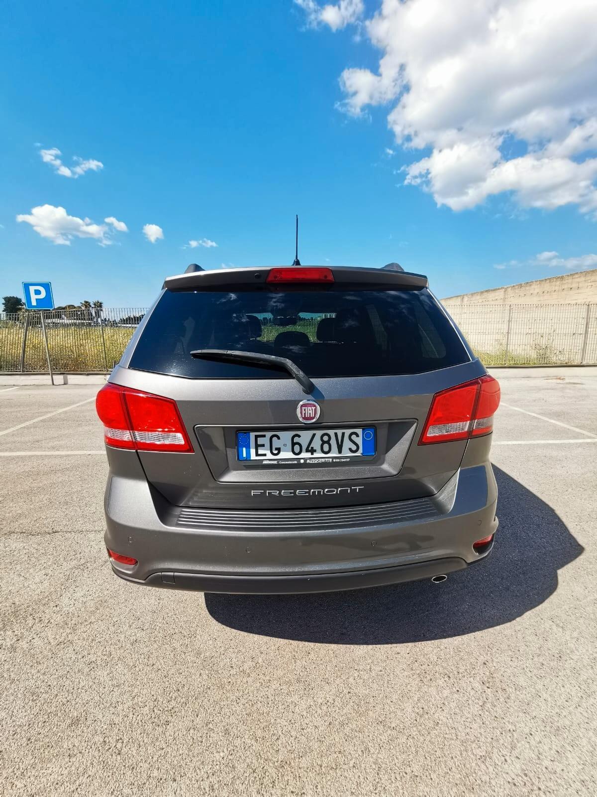 Fiat Freemont 2.0 MJ 140 CV Urban 7 POSTI