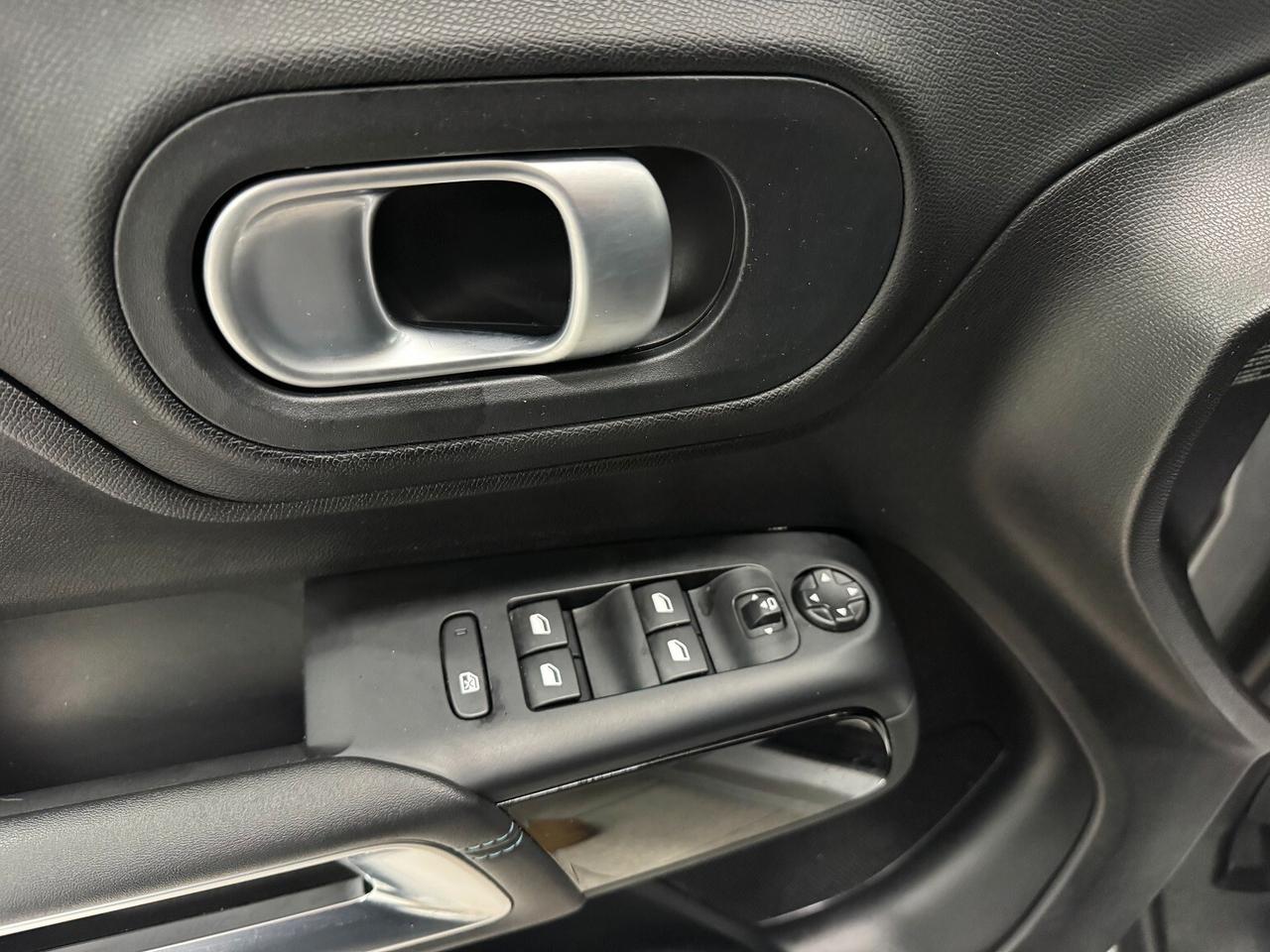 C5 Aircross 1.5HDi 130 EAT8 Shine Pack CERHIO 19 BLACK!!!