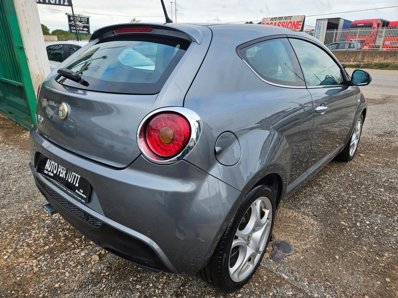 Alfa Romeo MiTo 1.3 JTDm-2 95 CV S&S Distinctive Sport Pack