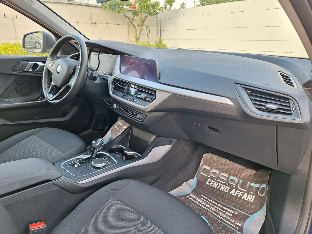 Bmw 116d 5p. Business Advantage NAV+RETROCAM - 2021