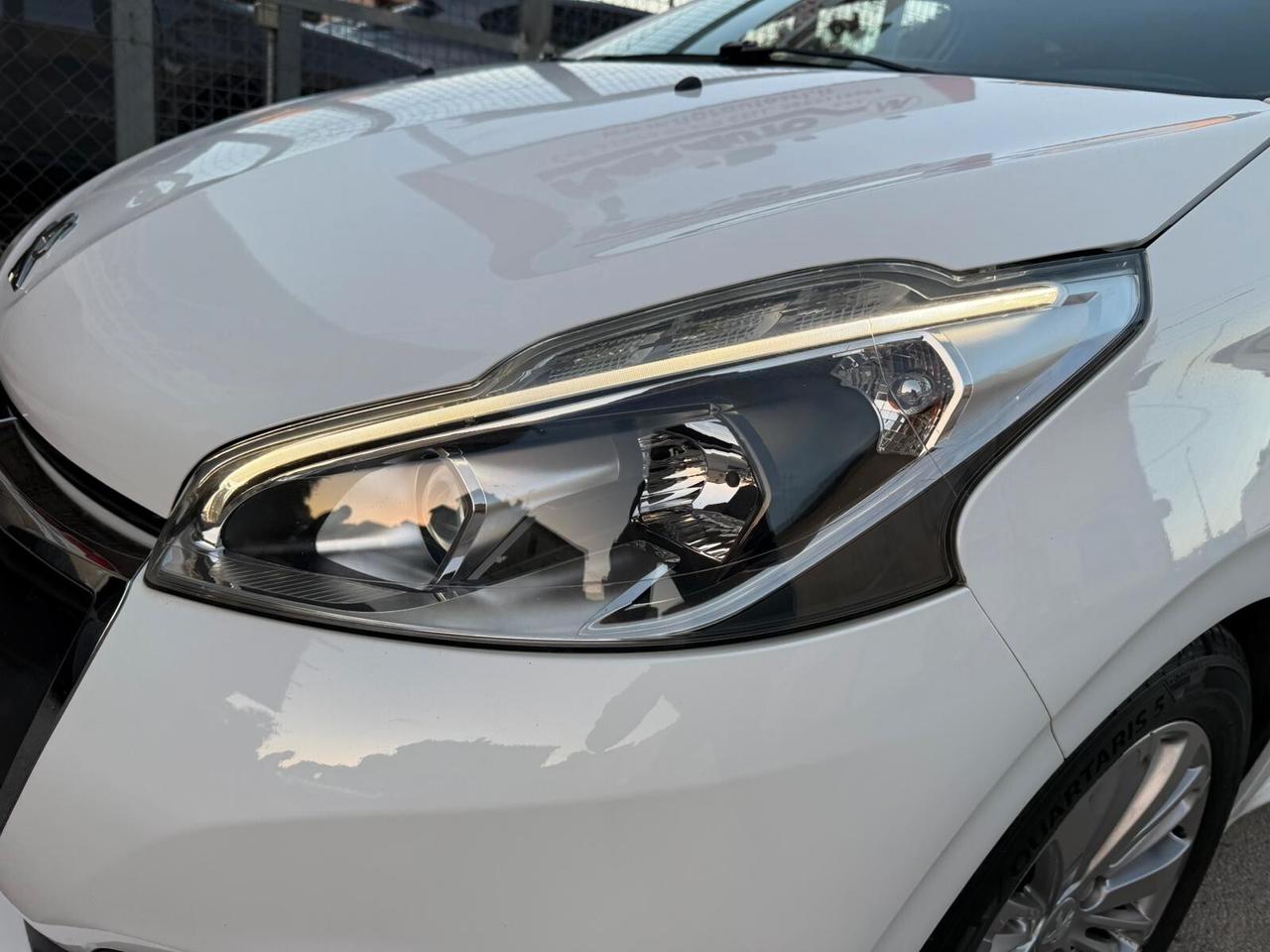 Peugeot 208 BlueHDi 75CV Allure AUTOCARRO 5 POSTI