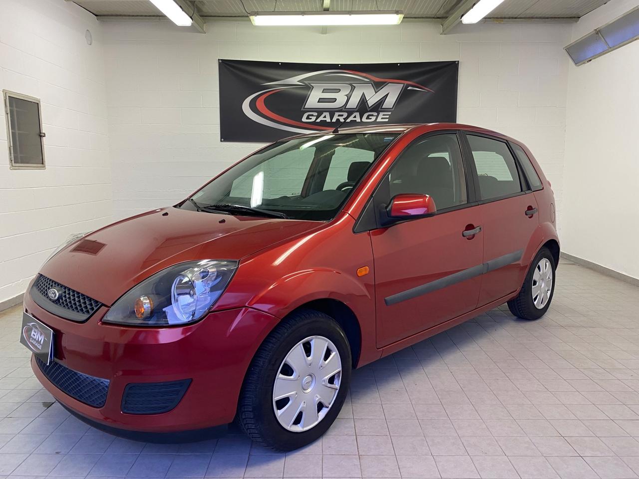 Ford Fiesta 1.4 16V 5p. Ghia