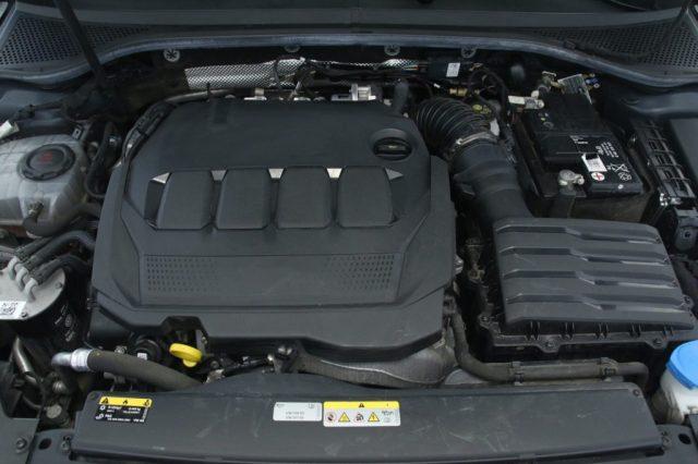 VOLKSWAGEN Passat Variant 2.0 TDI SCR 200 CV DSG Executive