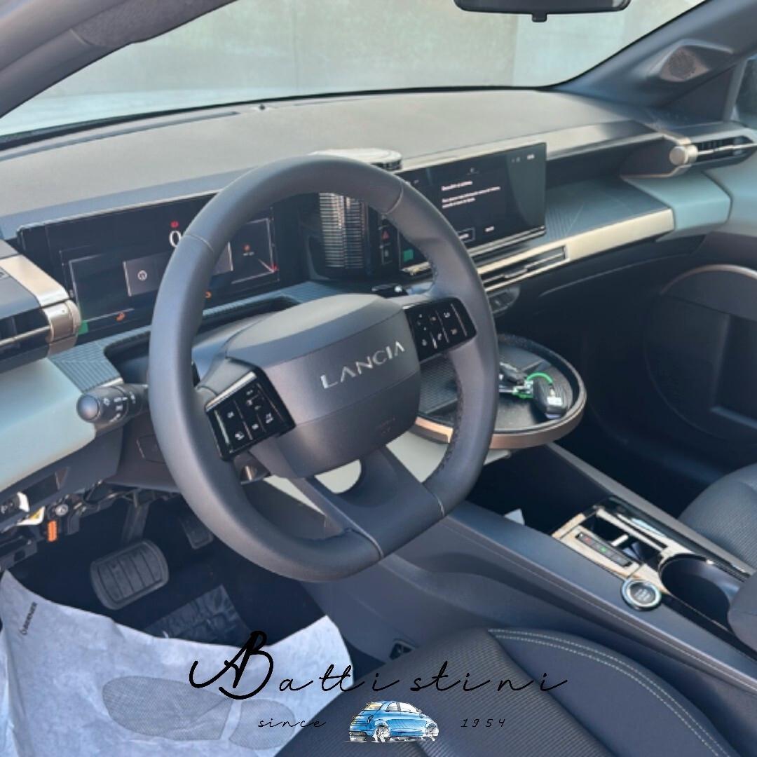 Lancia Ypsilon Hybrid e-DCT