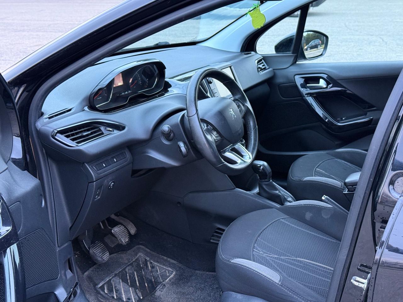 Peugeot 208 2014 GPL GARANZIA 12 MESI