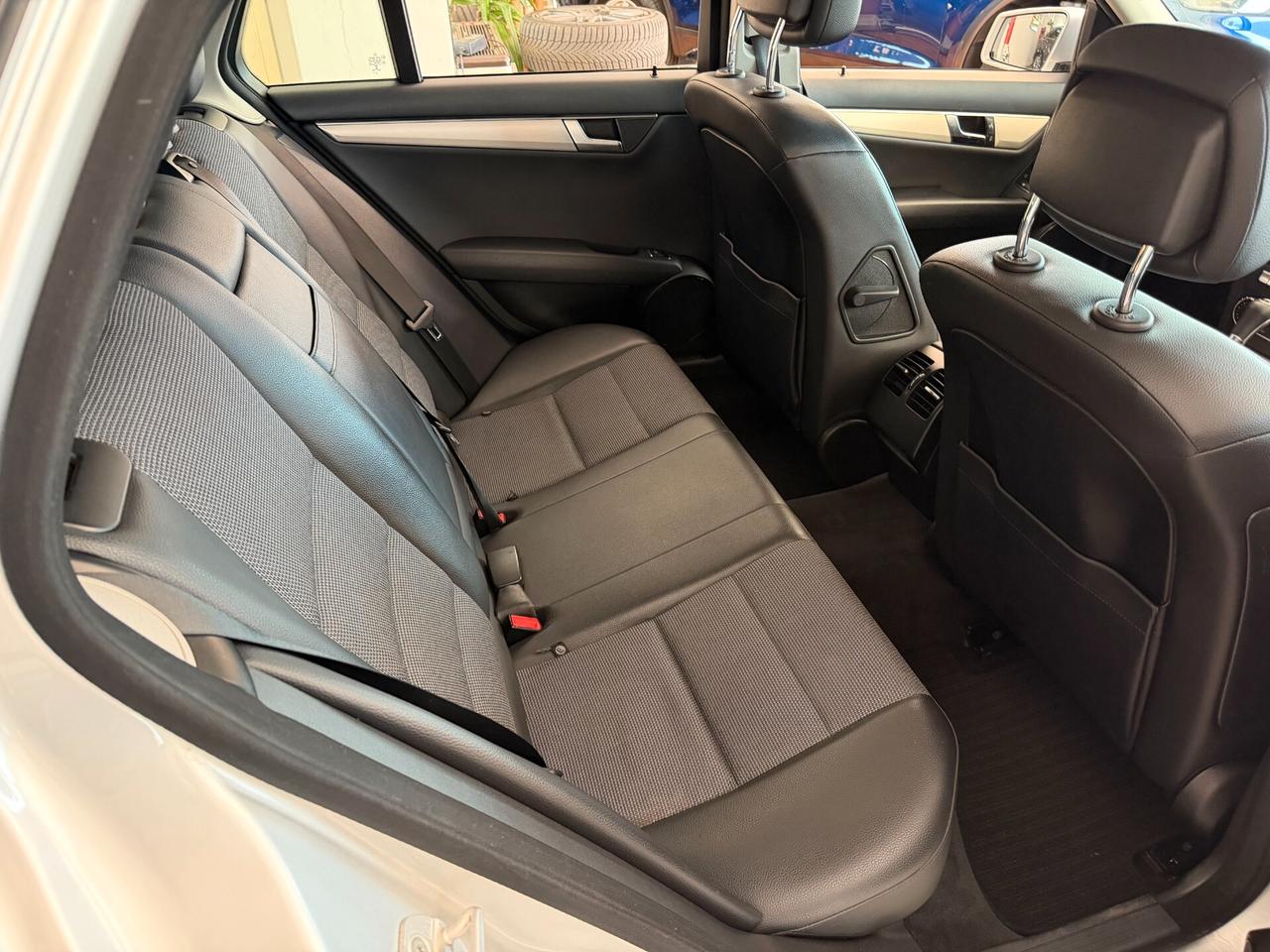 Mercedes-Benz C 220 NB. descrizione