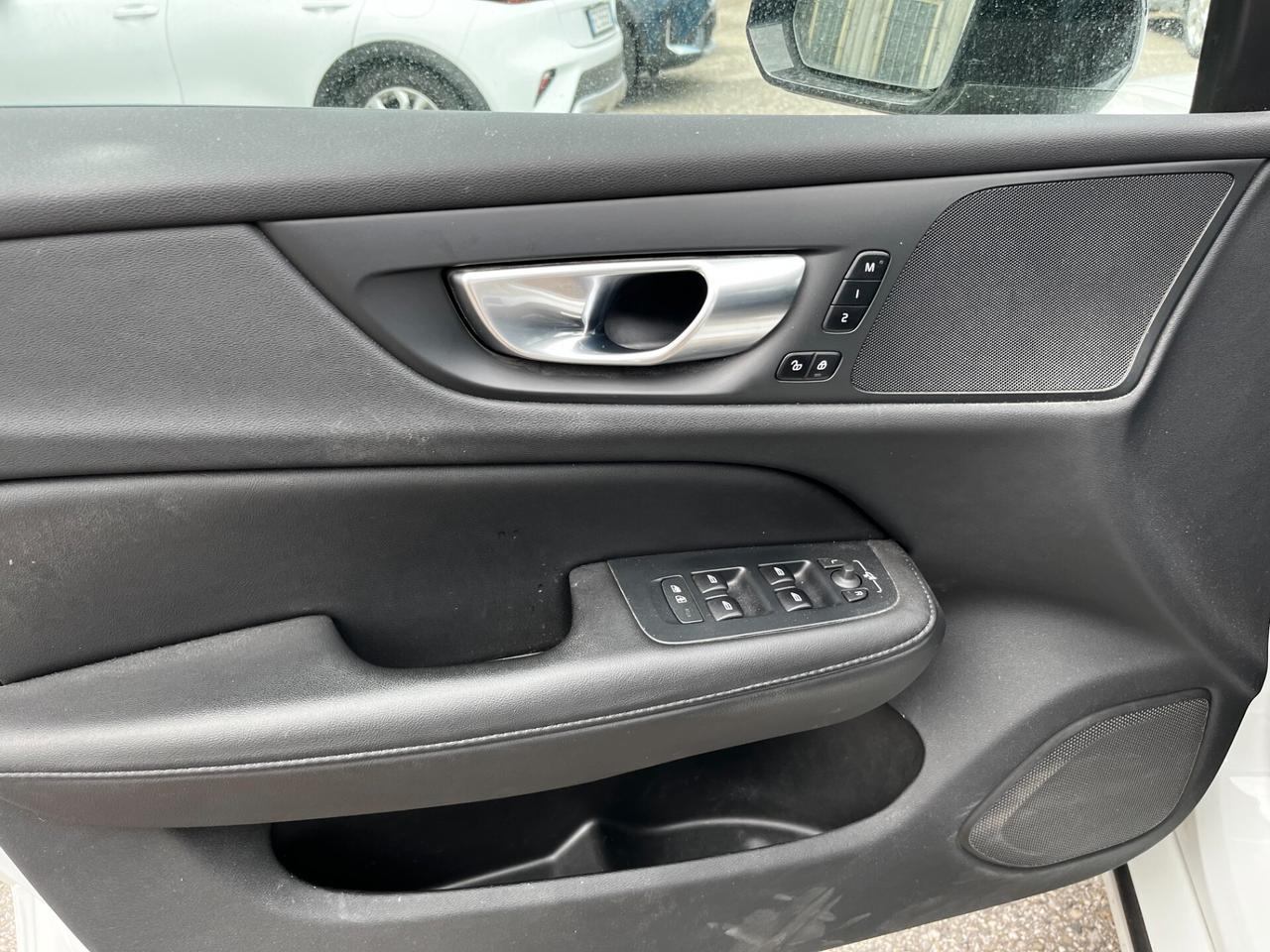 Volvo V60 B4 (d) automatico Plus Dark