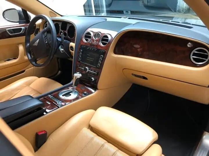 Bentley Continental Flying Spur BOOK BENTLEY/CRS A LIBRETTO
