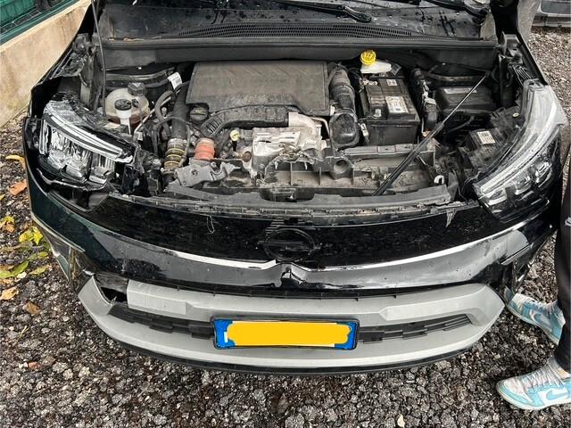 Opel Crossland 1.2 Turbo 12V 110 CV Start&Stop Ultimate incidentata sinistrata