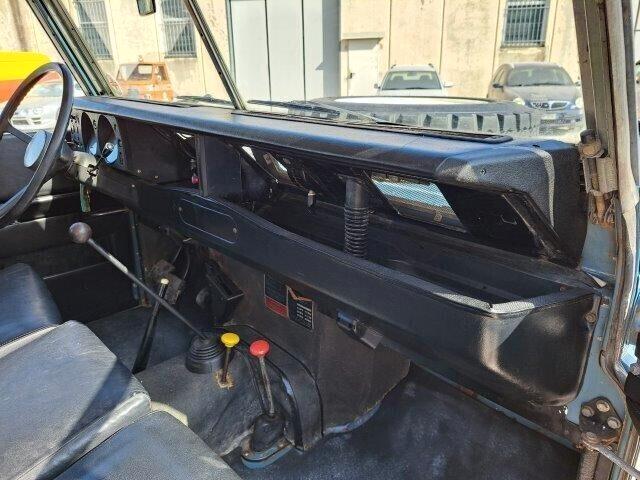 Land Rover Defender 88 2.3 d 3°s. safari 4x4 1974