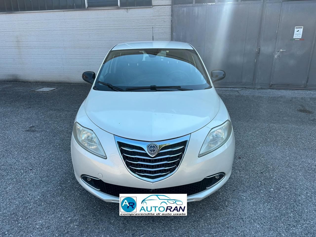 Lancia Ypsilon 1.2 69 CV 5 porte GPL Ecochic Platinum