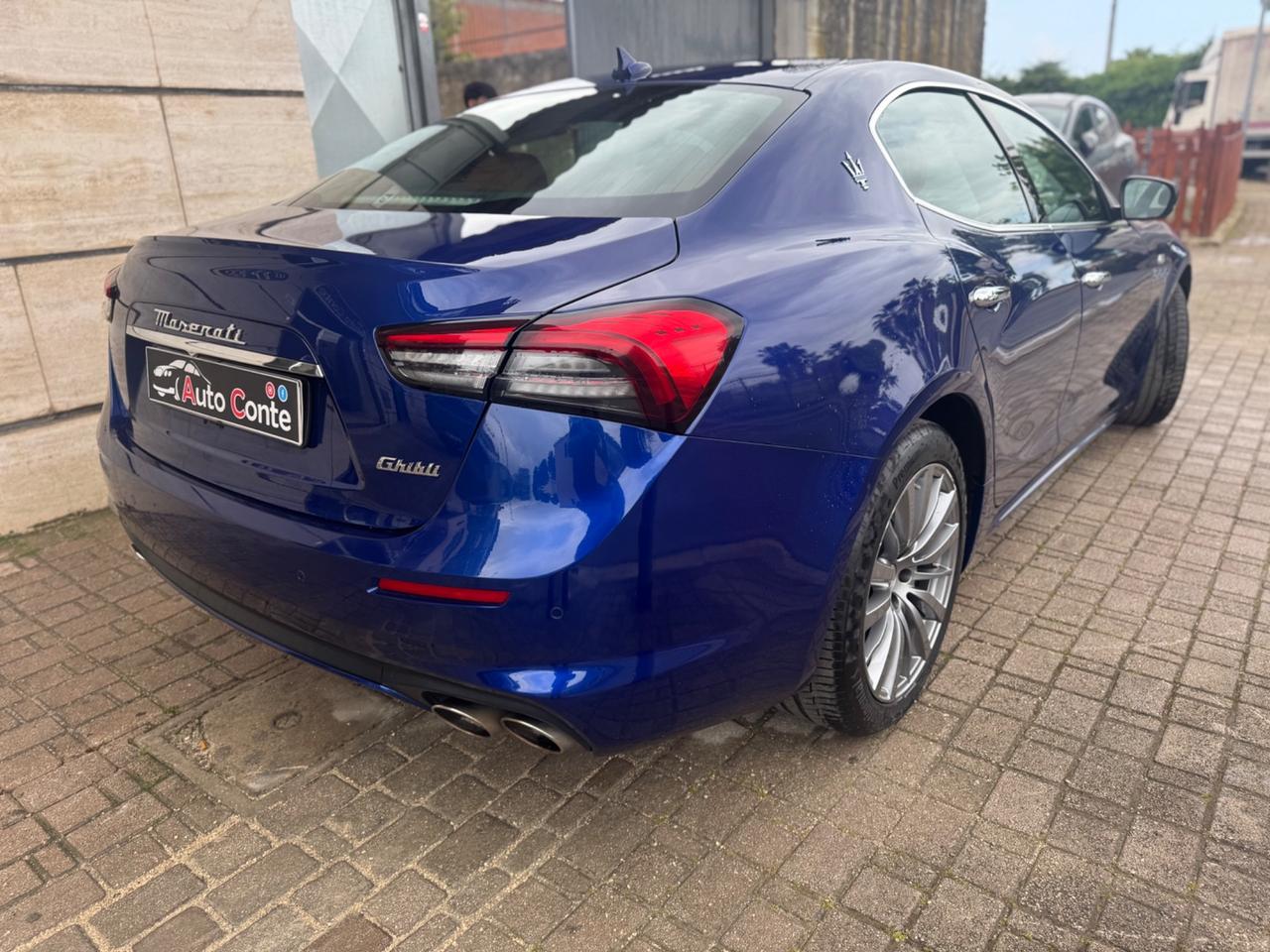 Maserati Ghibli 330 CV MHEV GT