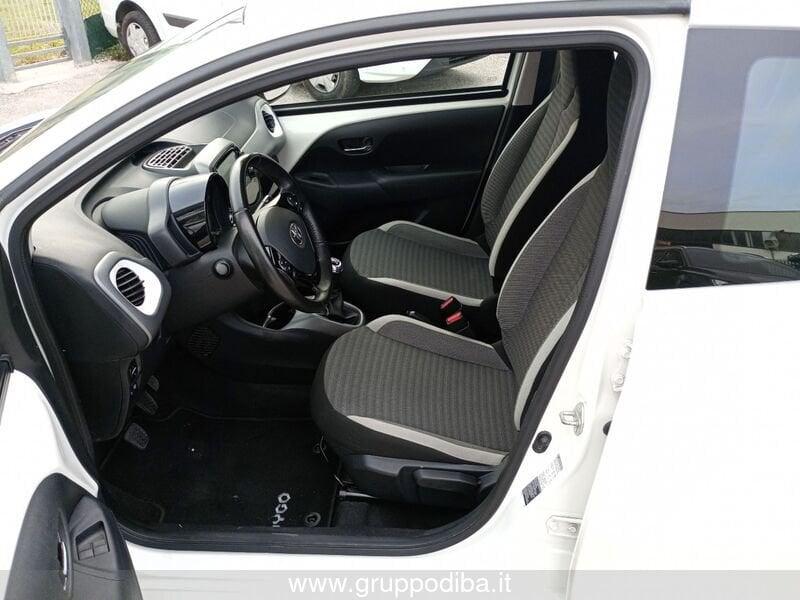 Toyota Aygo II 2018 5p 5p 1.0 x-play 72cv