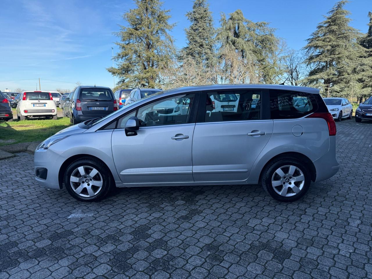 Peugeot 5008 BlueHDi 120 |7 POSTI