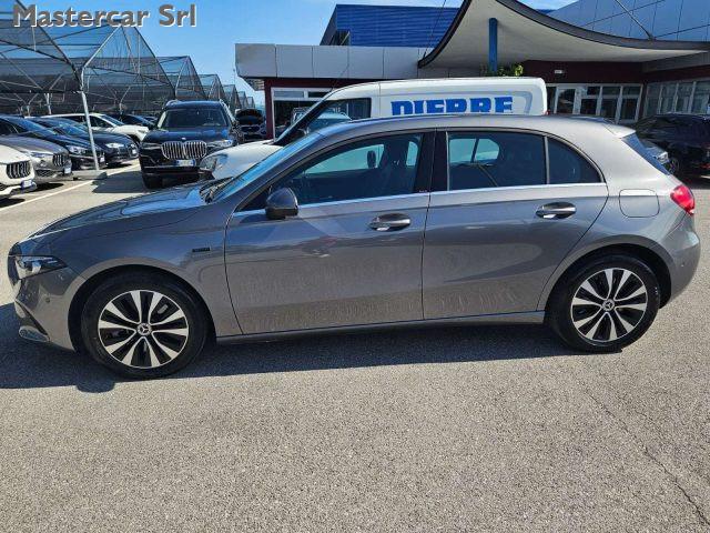 MERCEDES-BENZ A 250 A 250 e eq-power Business Extra auto tg : GC790ZY