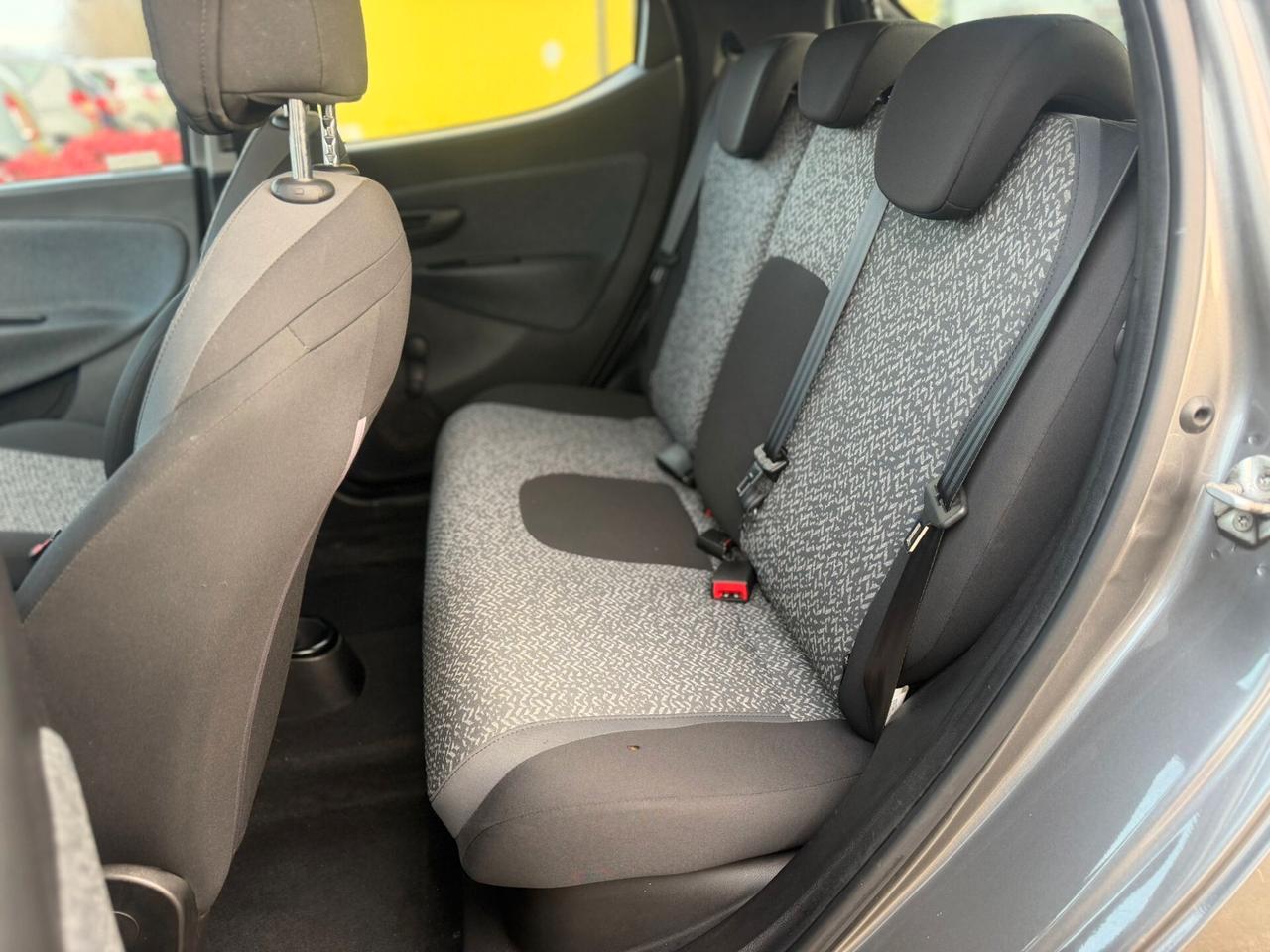 Lancia Ypsilon 1.2 69 CV 5 porte Platinum OTTIMA PER NEOPATENTATI