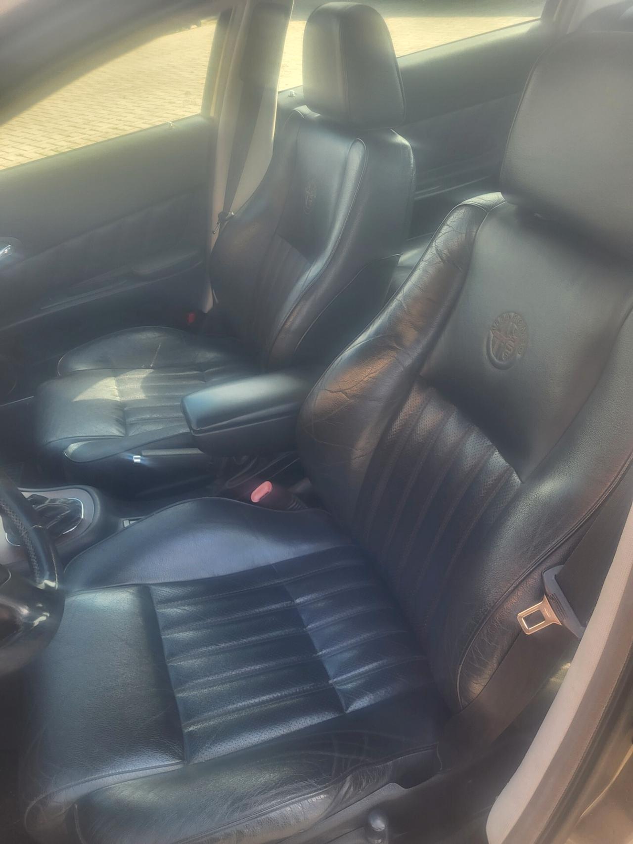 Alfa Romeo 166 2.5i V6 24V cat Progression