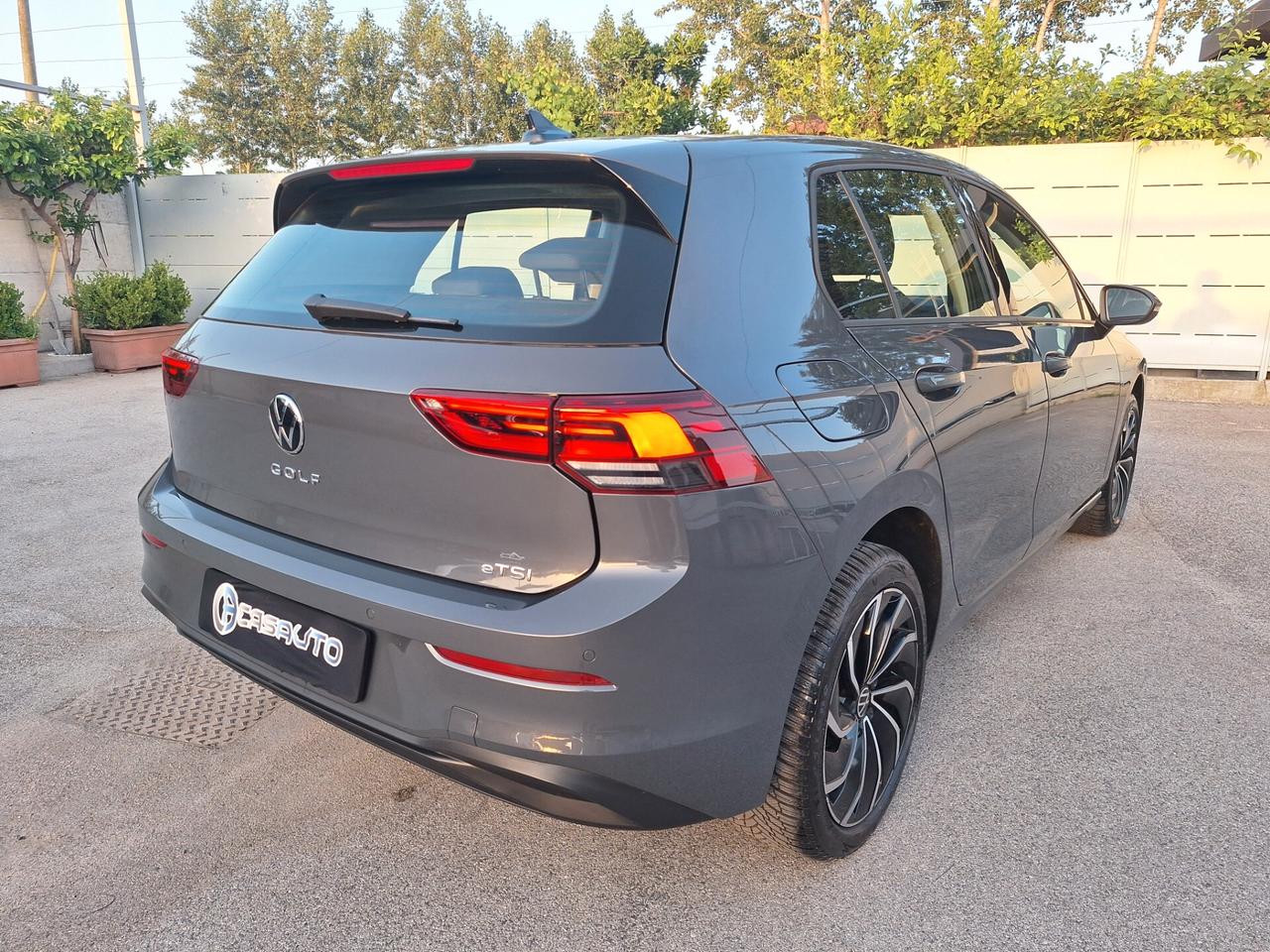 Volkswagen Golf 1.0 eTSI EVO DSG Life