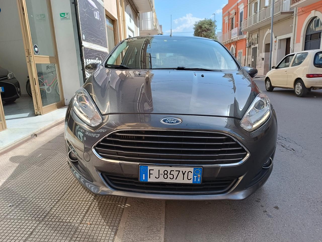 Ford Fiesta 1.5 TDCi 75CV 5 porte TITANIUM NAVI ( 2 unità)