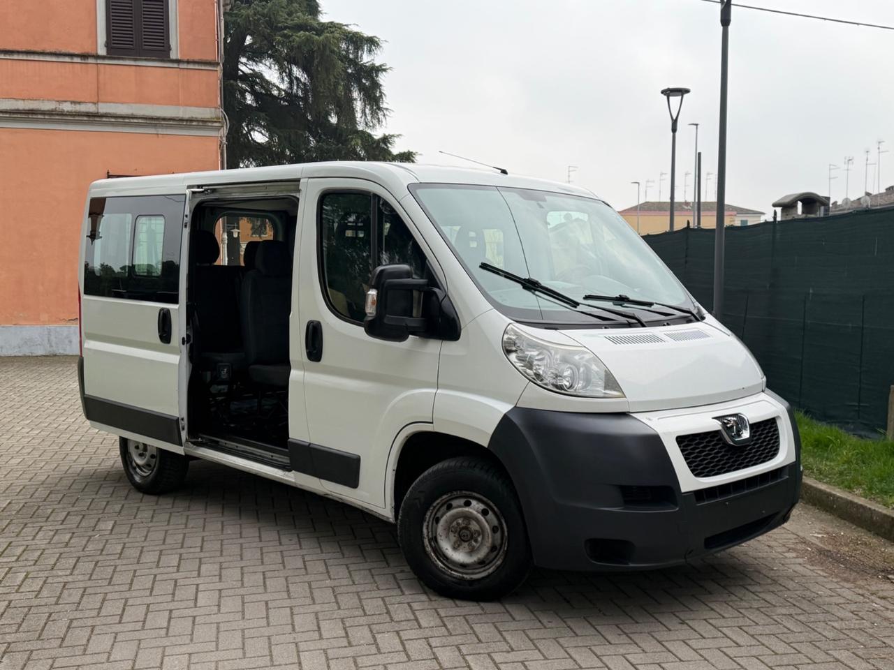 Peugeot Boxer 2.2 HDi/ 9posti Combi Premium