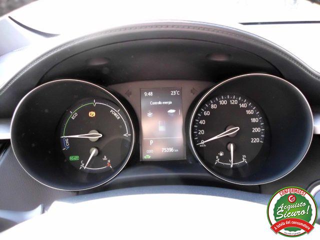 TOYOTA C-HR 1.8 Hybrid E-CVT Business