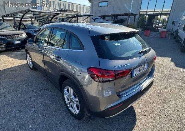MERCEDES-BENZ GLA 250 GLA e phev (eq-power) Business Extra auto - GP698T