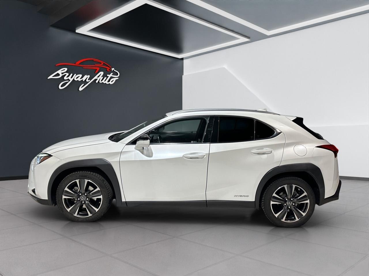 Lexus UX 250h 2.0 Luxury 2wd cvt